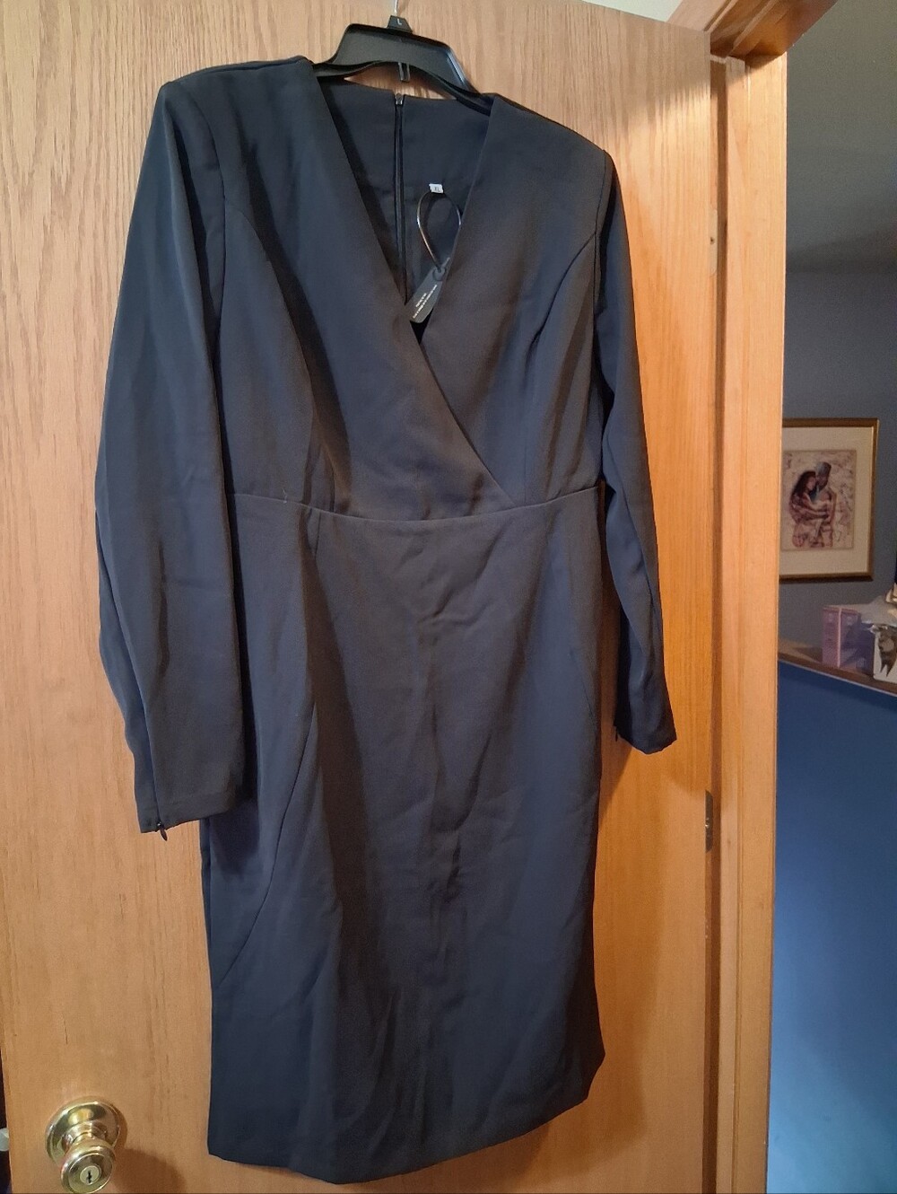 Mooyius long sleeve black dress, vneck, lined trendy, contemporary, versatile XL